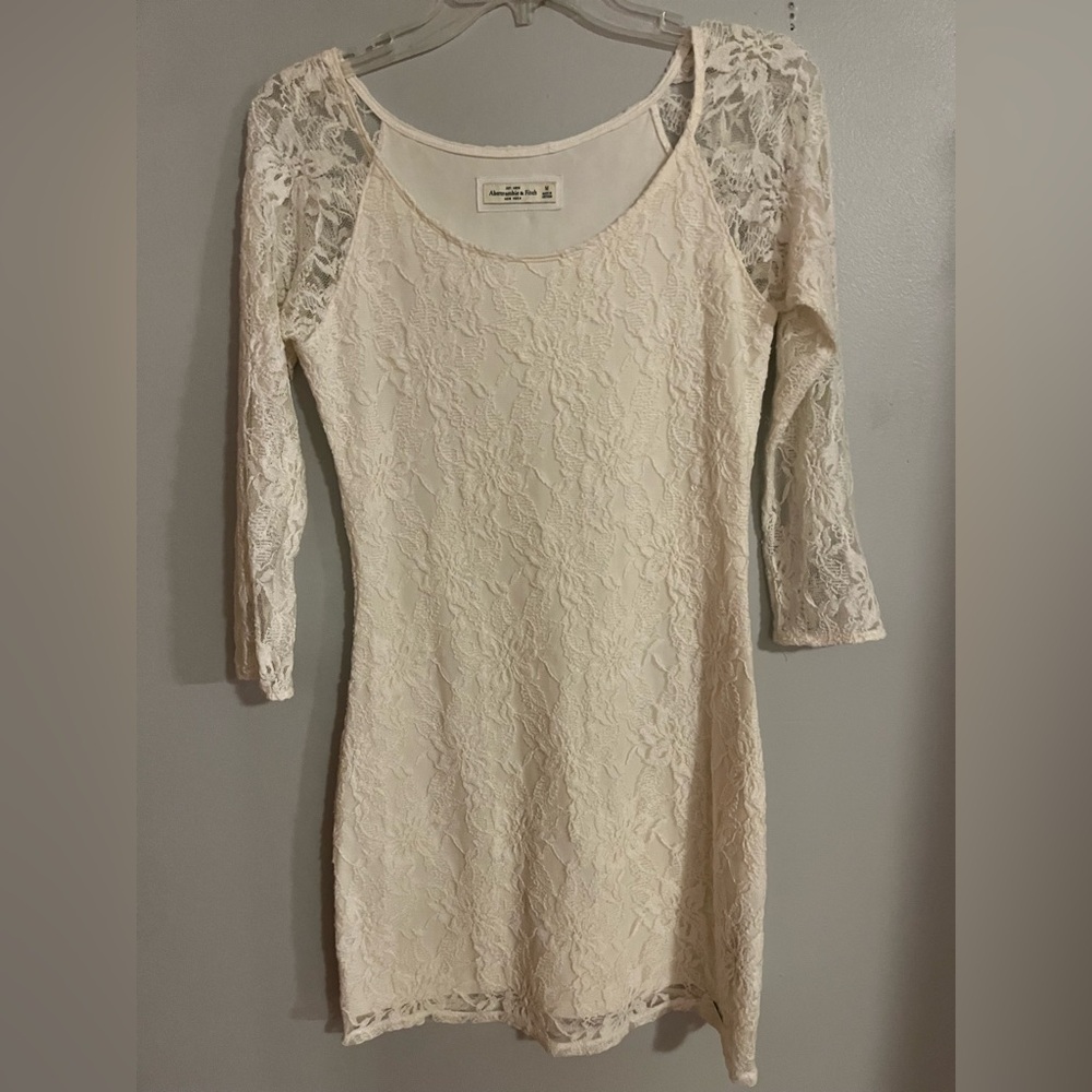 Abercrombie & Fitch Cream Lace 3/4 Sleeve‎ Dress
